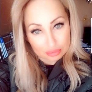 Meet your Posher, Helena